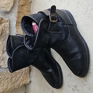 VINTAGE WANDERLUST CANADA BOOTS 10W BLACK BUCKLE